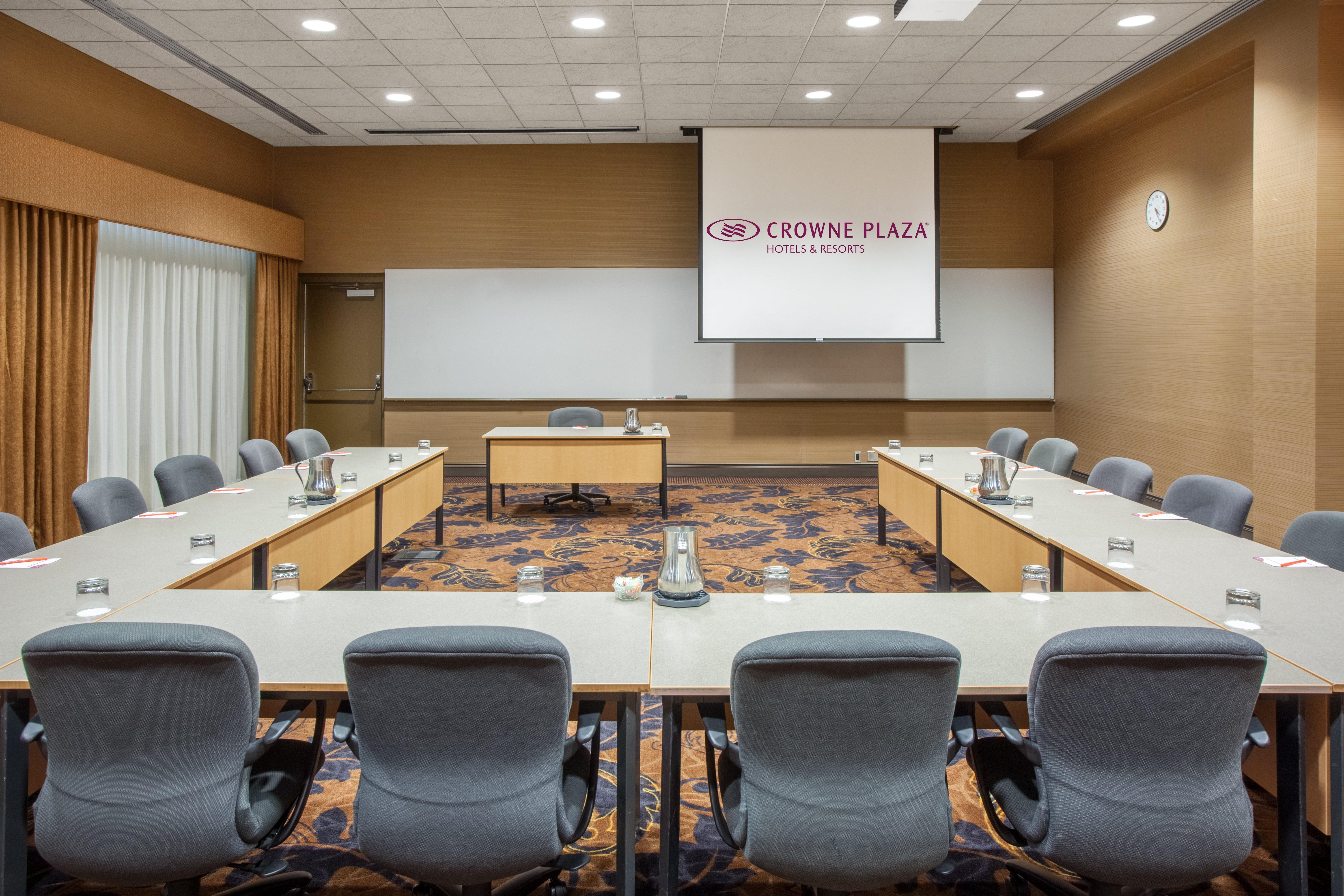 Crowne Plaza Minneapolis West By Ihg Plymouth Exterior foto