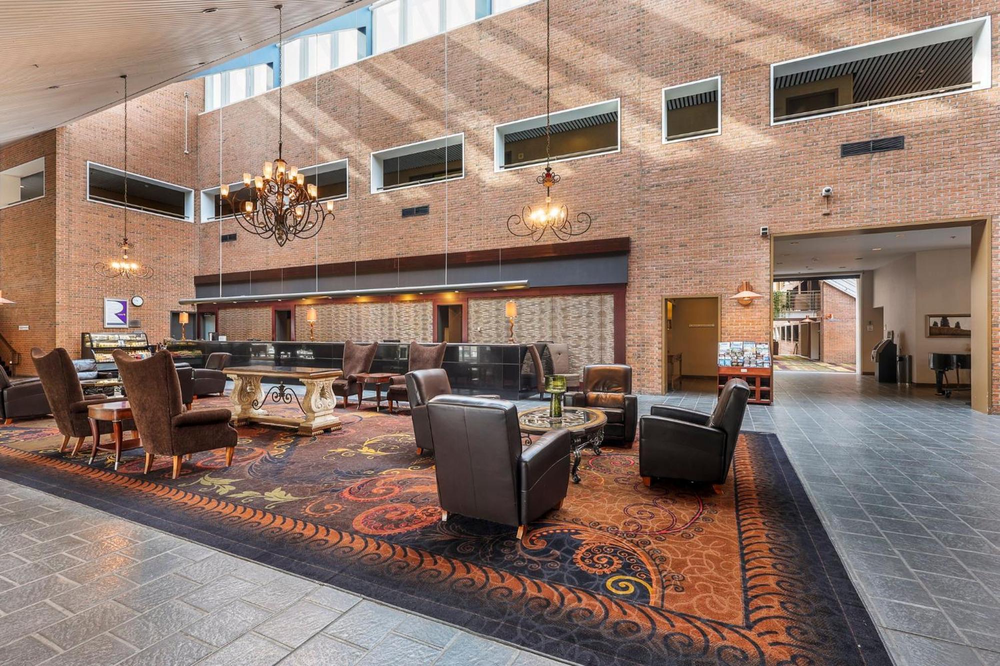 Crowne Plaza Minneapolis West By Ihg Plymouth Exterior foto